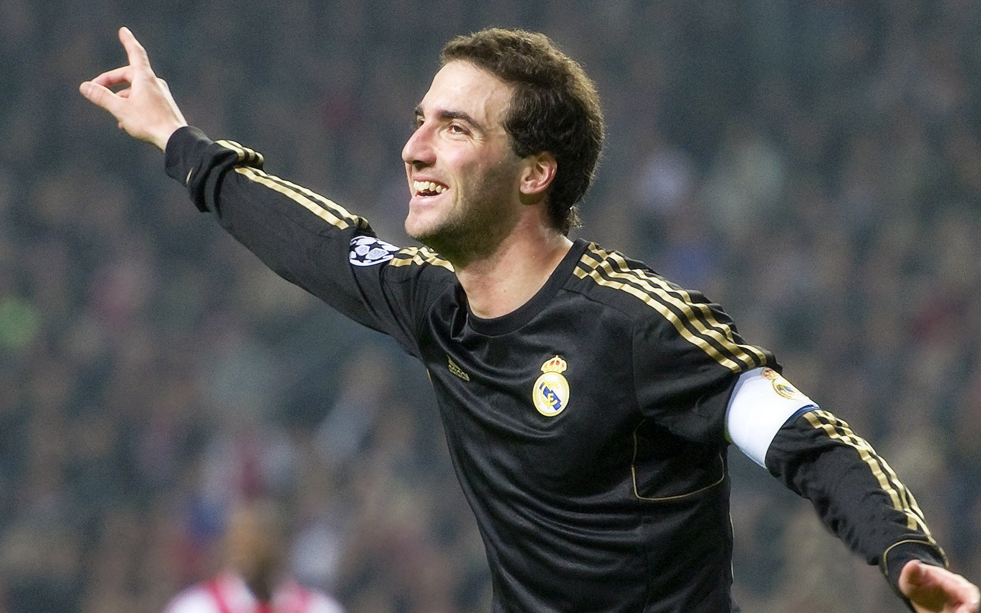 九游娱乐(jiuyou)官网-曼城2-1狼队，继续领跑积分榜，曼城vs狼队集锦