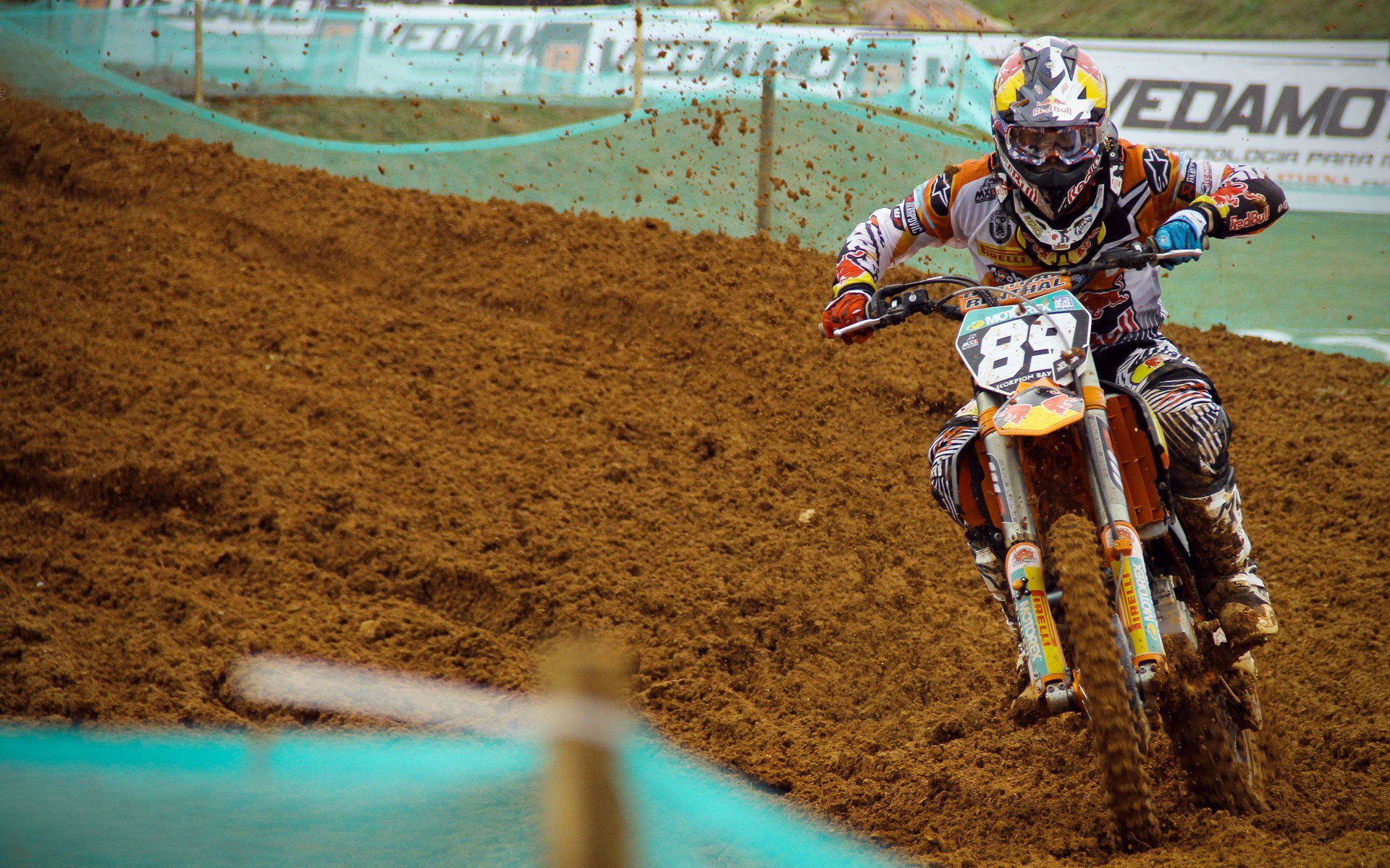 九游-阿利松在对阵阿森纳的比赛中扑出关键点球，阿利松穿过几号球衣